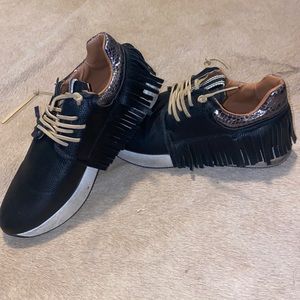 fringe tennis shoes